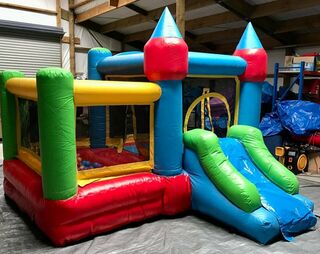 Mini Ball pit Bouncy Castle - Pickup Hire price $160 with balls or without balls is $120