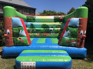 Pickup of Jungle Bounce Hire